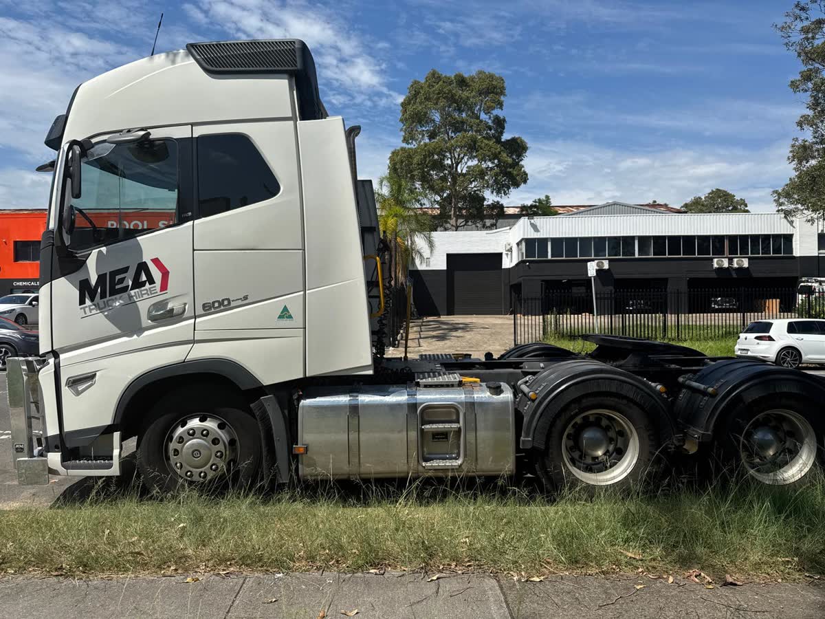 MEA Truck Hire Single Prime Mover for dry hire